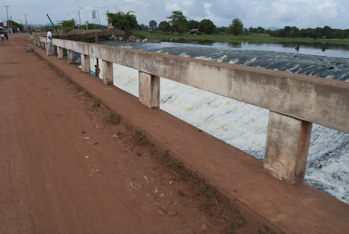 bridge and dam in Anlong Veng